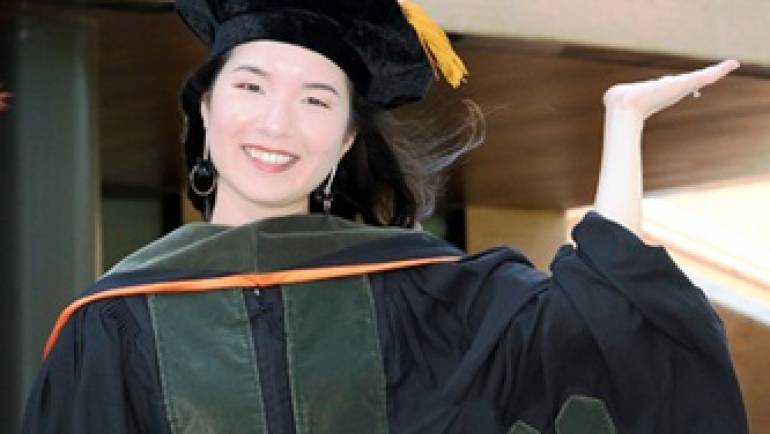 Cô gái Quy Nhơn tốt nghiệp thủ khoa ở đại học Mỹ